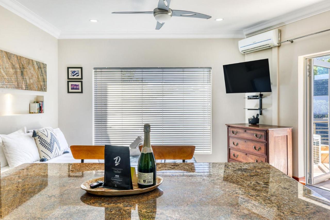 Backup-Powered Camps Bay Garden Apartment Cape Town Ngoại thất bức ảnh